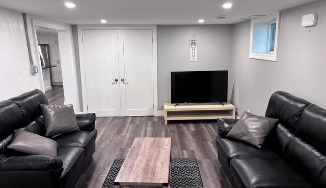 Specious 3 bedroom house near all amenities + WiFi, modern kitchen, and clean