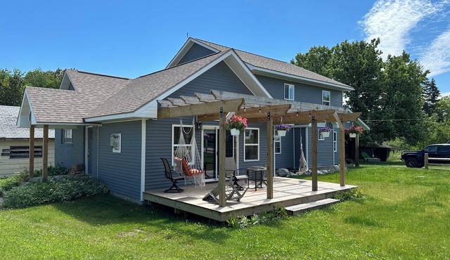 Specious 7 bedroom house in Gould City. Centrally located for your UP adventures