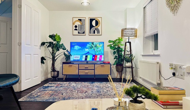 Specious & Cosy 3 Bedroom House in Colchester/pet-friendly with free parking