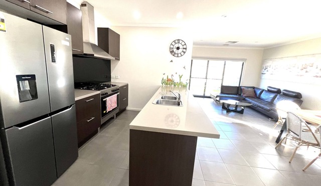 Specious House in Point Cook