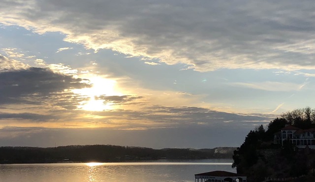 Spectacular waterfront luxury