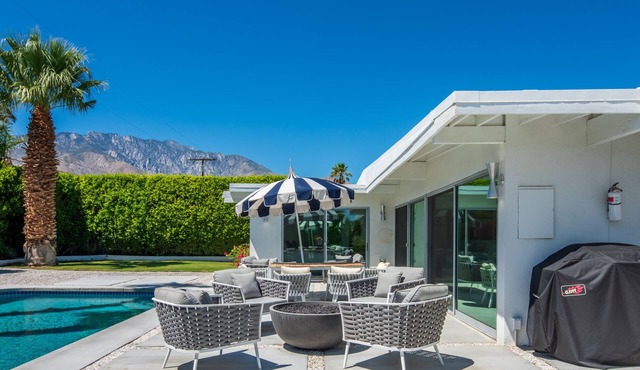 Spectacular 1,450 SF Midcentury Modern Home for Rent (Palm Springs)