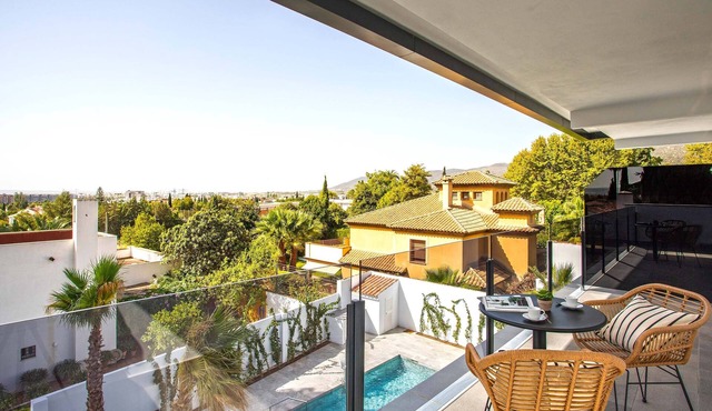 Spectacular 2 BD with 2 terraces, pool and parking. Arruzafa VIII