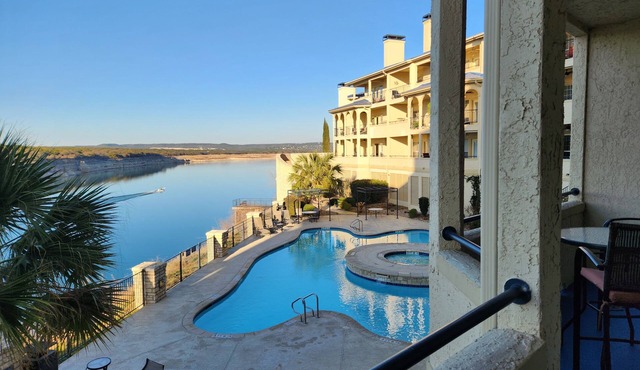 Spectacular 2-bedroom Lakefront Resort Type Condo in Lake Travis