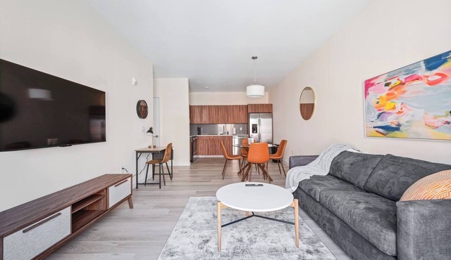 Spectacular ! 2BR Free Parking ! 30 min to NYC !