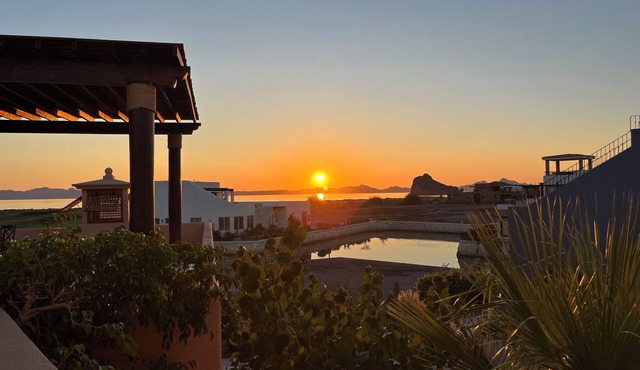 Spectacular 3-bedroom Casa with Panoramic Sea of Cortez & Mountain Views