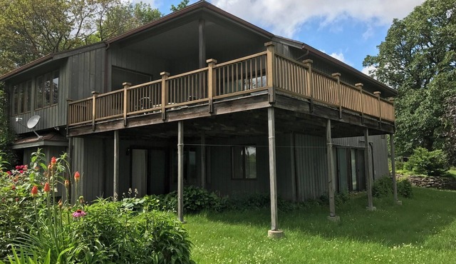 Spectacular 3-bedroom estate in the heart of wine country in the Finger Lakes.