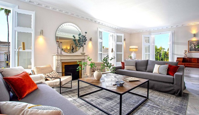Spectacular 4BD apartment near Alcazar. San Fernando