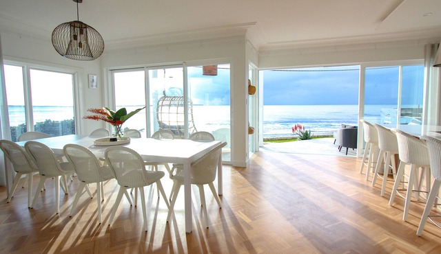 Spectacular 5 Bedroom Ocean Front Home - Ranked in top 20 beach houses in NSW!