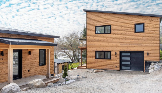 Spectacular 5 Bedroom Spaview Retreat!