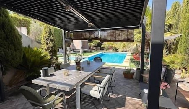 Spectacular accommodation with pool in Llíria