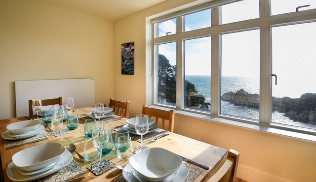 Spectacular Apartment with Harbour & Sea Views in Cornwall