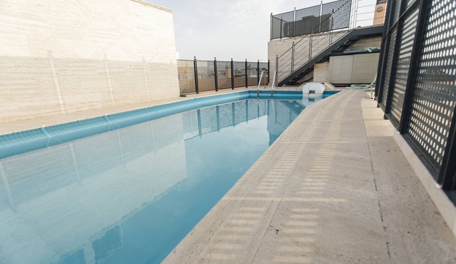 Spectacular apartment in the center with pool