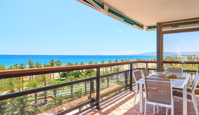Spectacular Apartment in the heart of Paseo Jaime I - UHC ANAGABU (Only families)