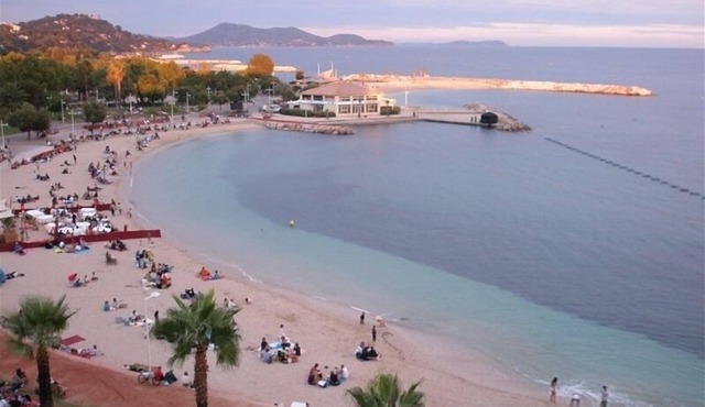 Spectacular Beach Views with Underground Garage Parking - sleeps 6