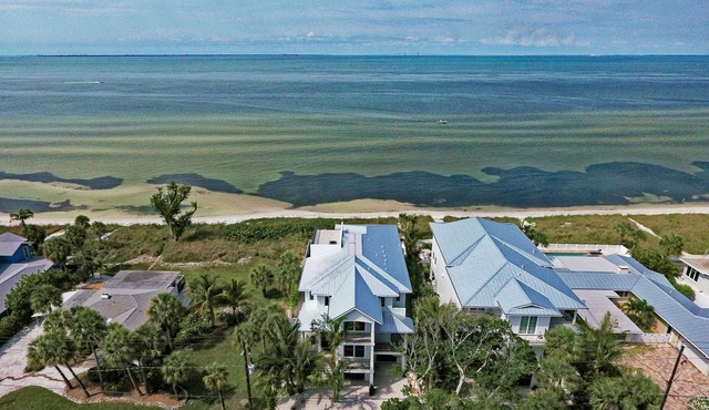 Spectacular Beachfront House with Pool