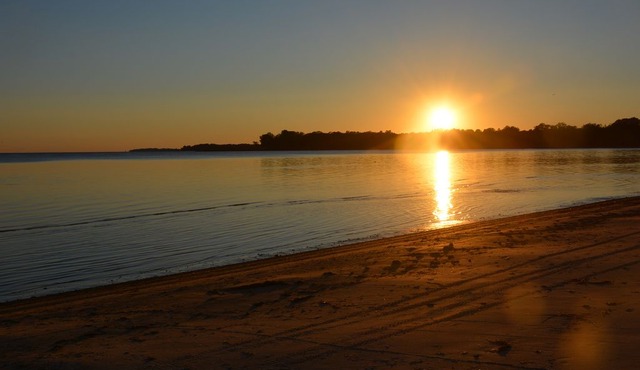Spectacular Beachfront Home With Private Beach - Available 3 Seasons