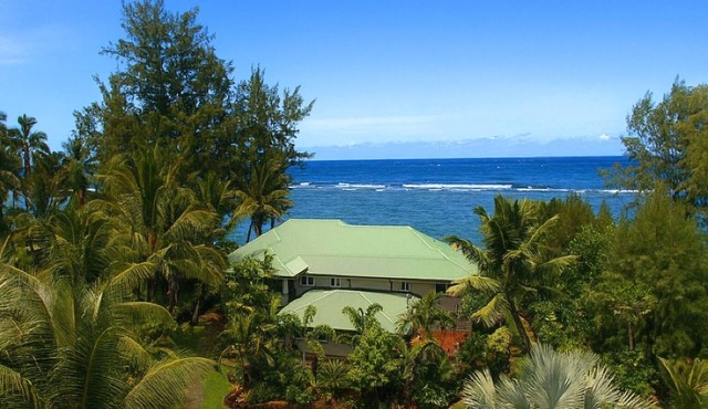 Spectacular Beachfront Home North Shore Haena perfect for your getaway