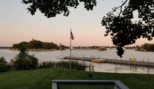 Spectacular Boldt Castle and Main Channel views with Dockage