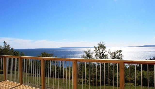 Spectacular Bras d’Or view, 1 bedroom suites w/full kitchen