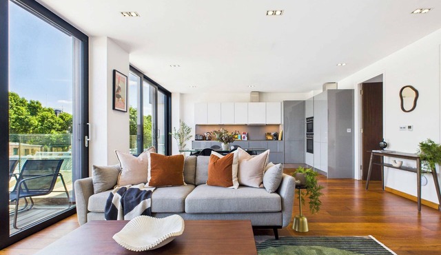 Spectacular Camden Town Apartment with Balcony