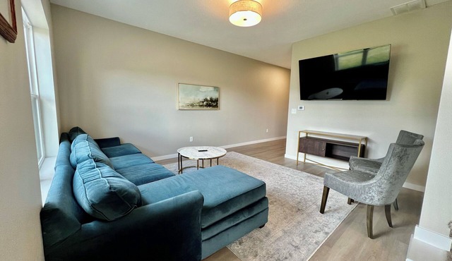 Spectacular Cedar Falls Townhome!