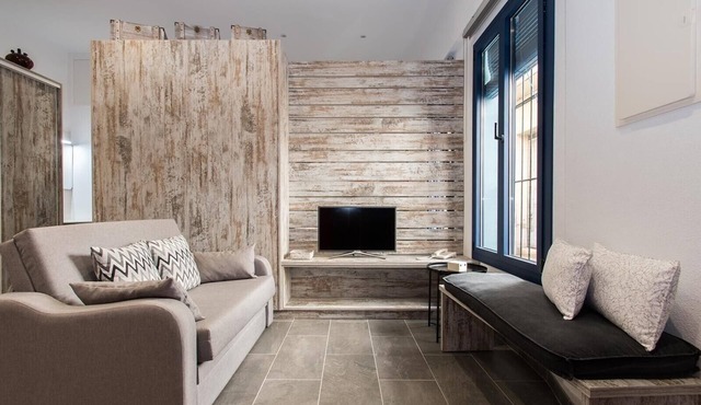 Spectacular designer loft just five minutes' walk from the beach