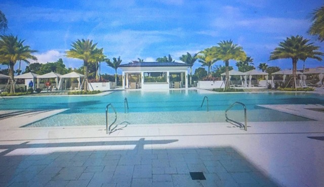 Spectacular Downtown Location