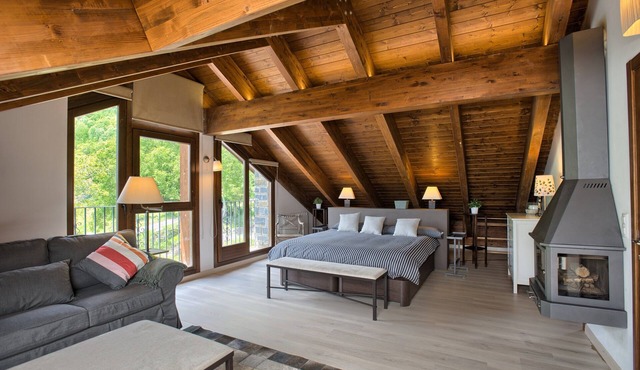 SPECTACULAR DUPLEX.