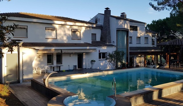 Spectacular villa with private pool and large spaces