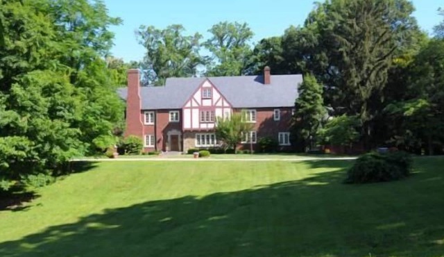 Spectacular Estate for the KY Derby 150 and PGA Championship