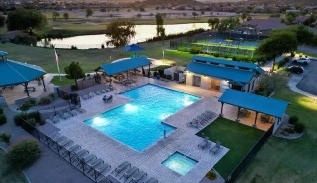 Spectacular Golf Getaway and Fun in the Sun in Johnson Ranch!