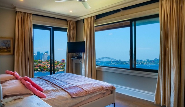 Spectacular Harbour Views