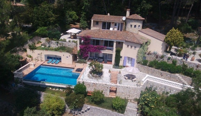 Spectacular hilltop villa near Cannes overlooking the Cap d’Antibes