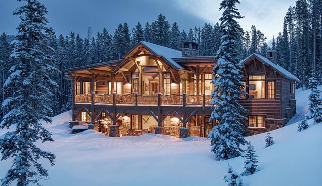 Spectacular Home with Ski Access and Mountain Views
