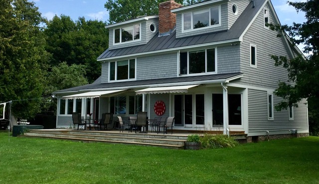 "Spectacular Lake Champlain Retreat"