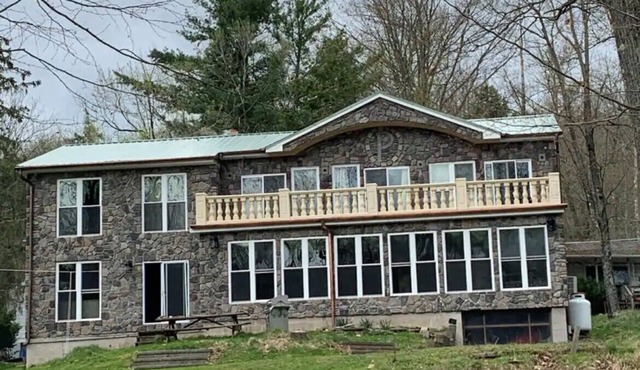 Spectacular Lake Front House