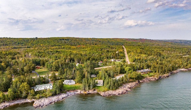 Spectacular lake view!