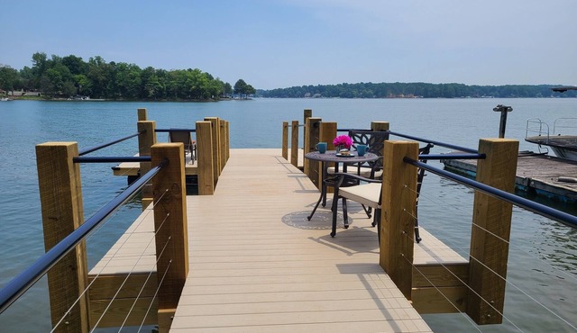 SPECTACULAR LAKEFRONT MODERN OASIS New to VRBO