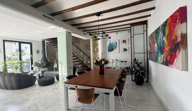 Spectacular & luxurious duplex penthouse steps away from Plaza de la Virgin