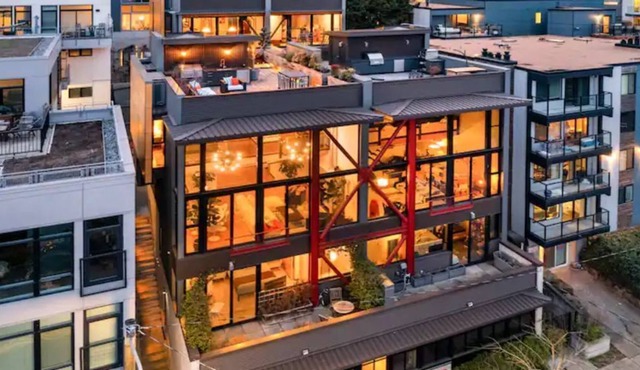 Spectacular Modern Townhome with Breathtaking View