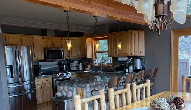 Spectacular Mountain Getaway