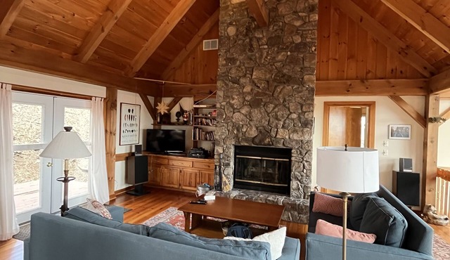 Spectacular mountain home perfect for multiple families! Just added deck firepit