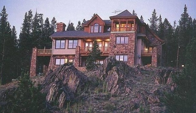 Spectacular Mountain Retreat