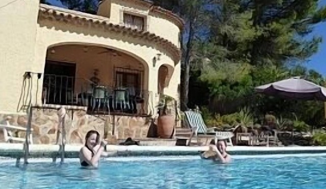 Spectacular Mountain Views and 10m Private Pool,1 Hr. Alicante or Valencia