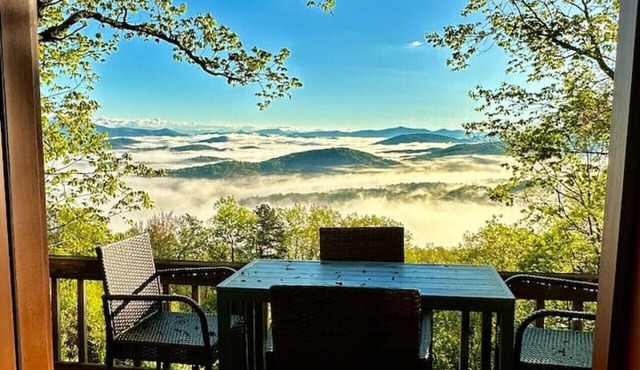 Spectacular Mountain View `Cloud 9` HotTub-PETS OK
