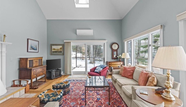 Spectacular Mountain-View Townhouse/Near Slopes