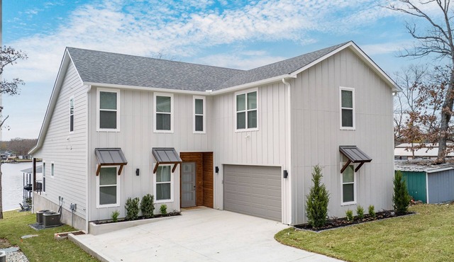 Spectacular, New Waterfront Home. A Place to Escape and Enjoy Lake Life!