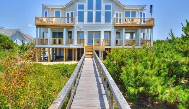 Spectacular Oceanfront 7 BD/6 BA have Private Bath & King Bed/Sleeps 16