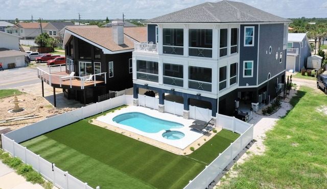 Spectacular Ocean Front home